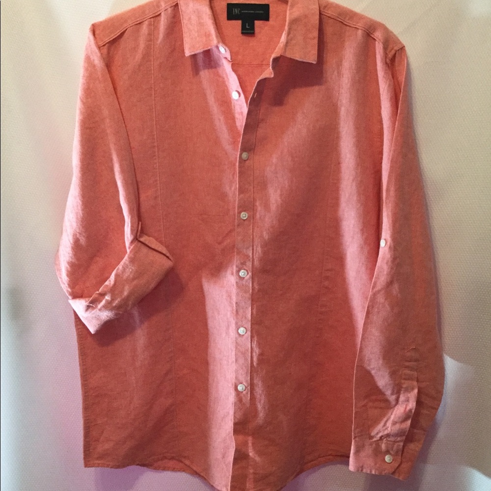 Long sleeve shirt.
